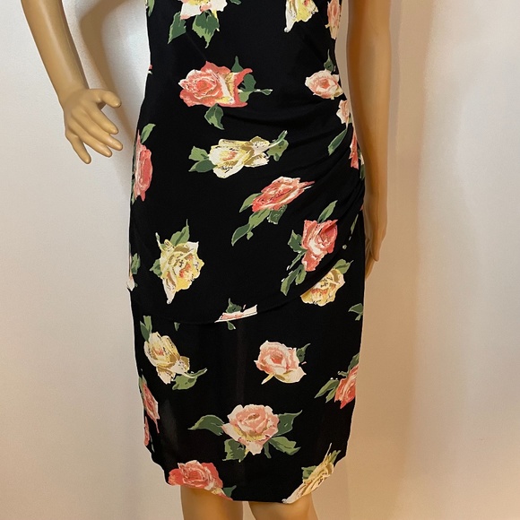 ❌ SOLD! Capped sleeve fitted twist v- neck midi - Picture 7 of 9